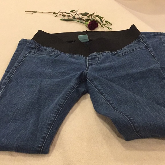 EUC Old Navy Maternity Skinny Jeans, size 6 - Picture 1 of 6